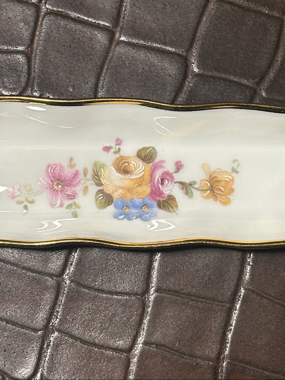 Limoges White Porcelain Vanity Tray with Gold Trim and Pastel Floral Motif - Picture 8 of 9